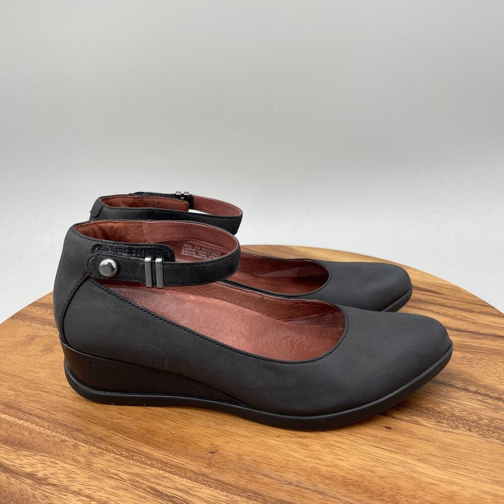 Dansko Shaylee Sandals Womens Size 8.5 / 39 Black Leather Wedge Ankle Strap